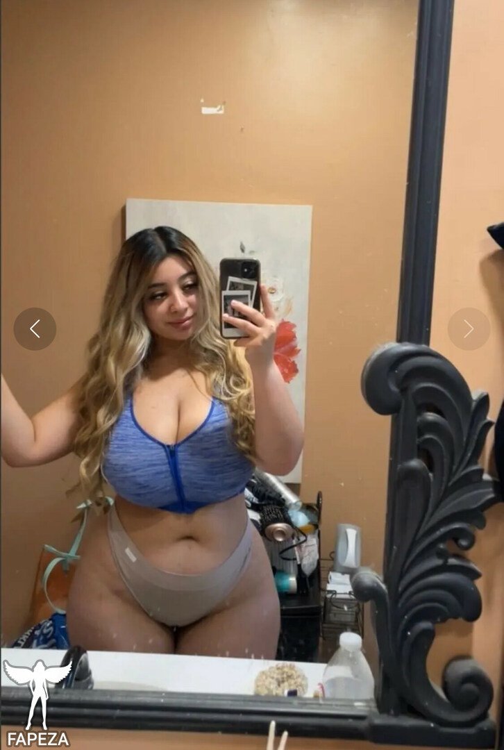 BbyBri14 Shares A BBW Tease Selfie 2