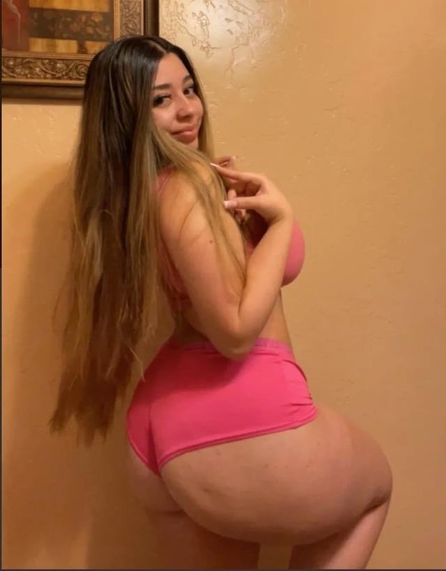 BbyBri14 Shares A BBW Tease Selfie 3