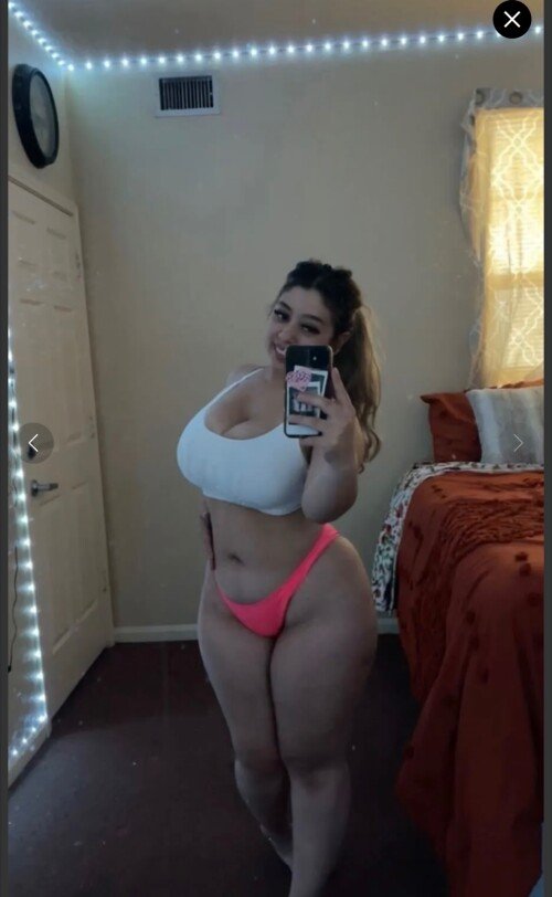 BbyBri14 Shares A BBW Tease Selfie 11