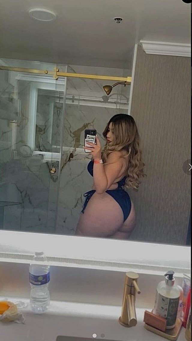 BbyBri14 Shares A BBW Tease Selfie 13