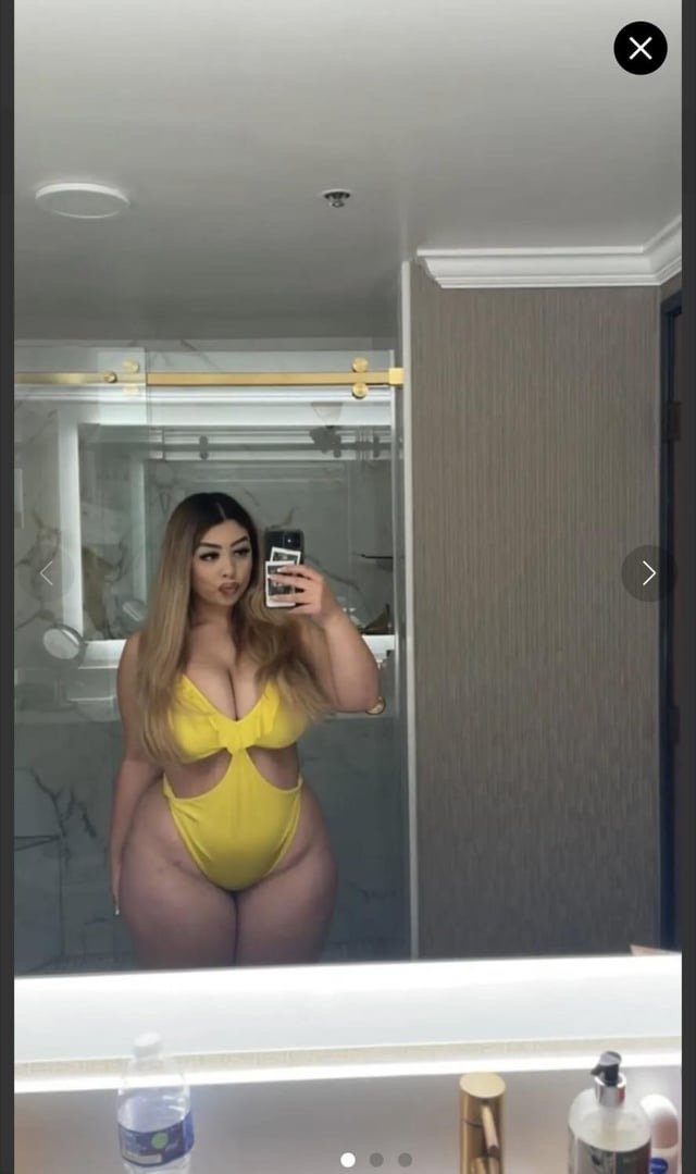 BbyBri14 Shares A BBW Tease Selfie 17