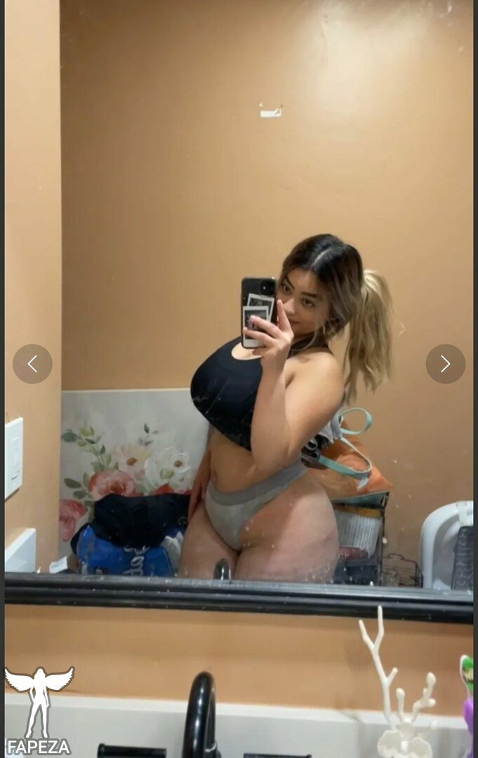 BbyBri14 Shares A BBW Tease Selfie 23