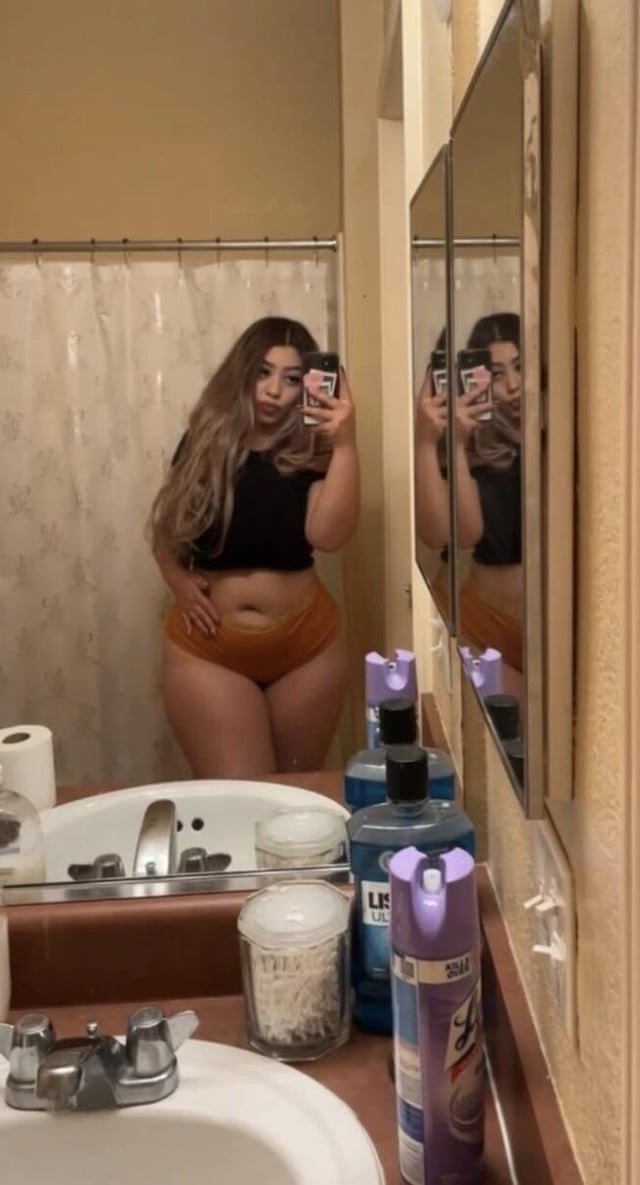 BbyBri14 Shares A BBW Tease Selfie 28