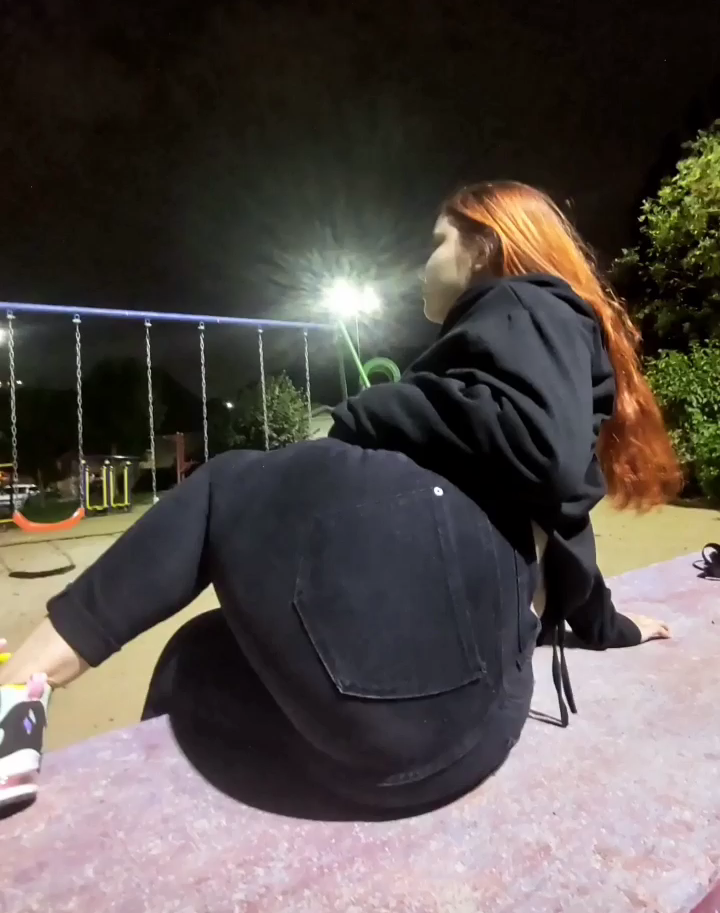 Büyük kıçlı Şilili bimbos çifti (büyük arka kapı latinas) 2