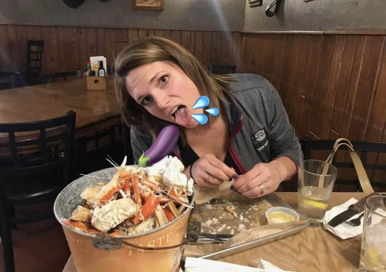 Drunk Wife Gets Wild at the Club While Hubby’s Away 15