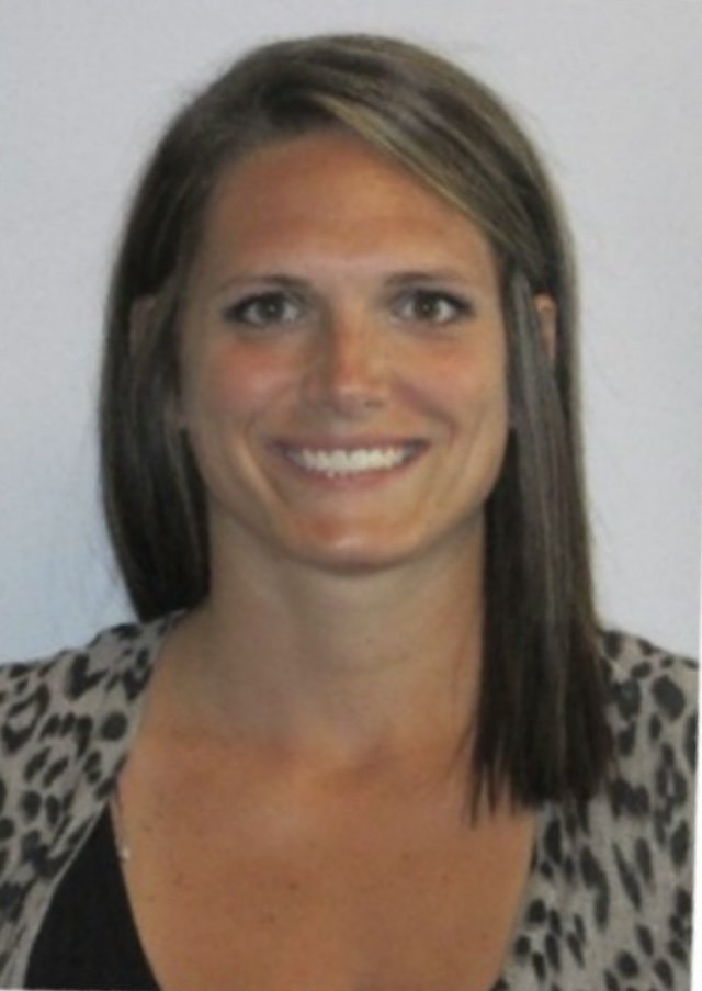 Drunk Wife Gets Wild at the Club While Hubby’s Away 25