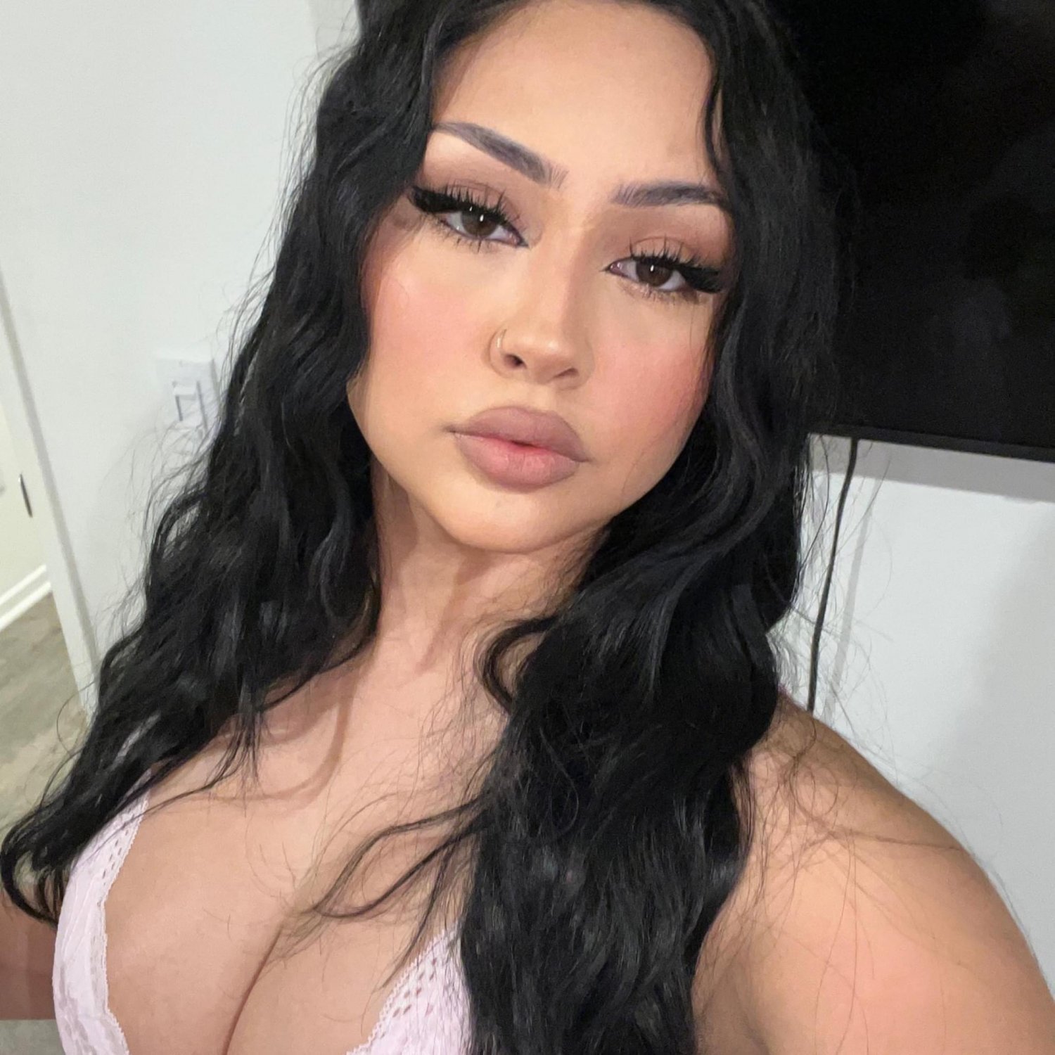Une prostituée latino prend la BBC sur Snap ! 6