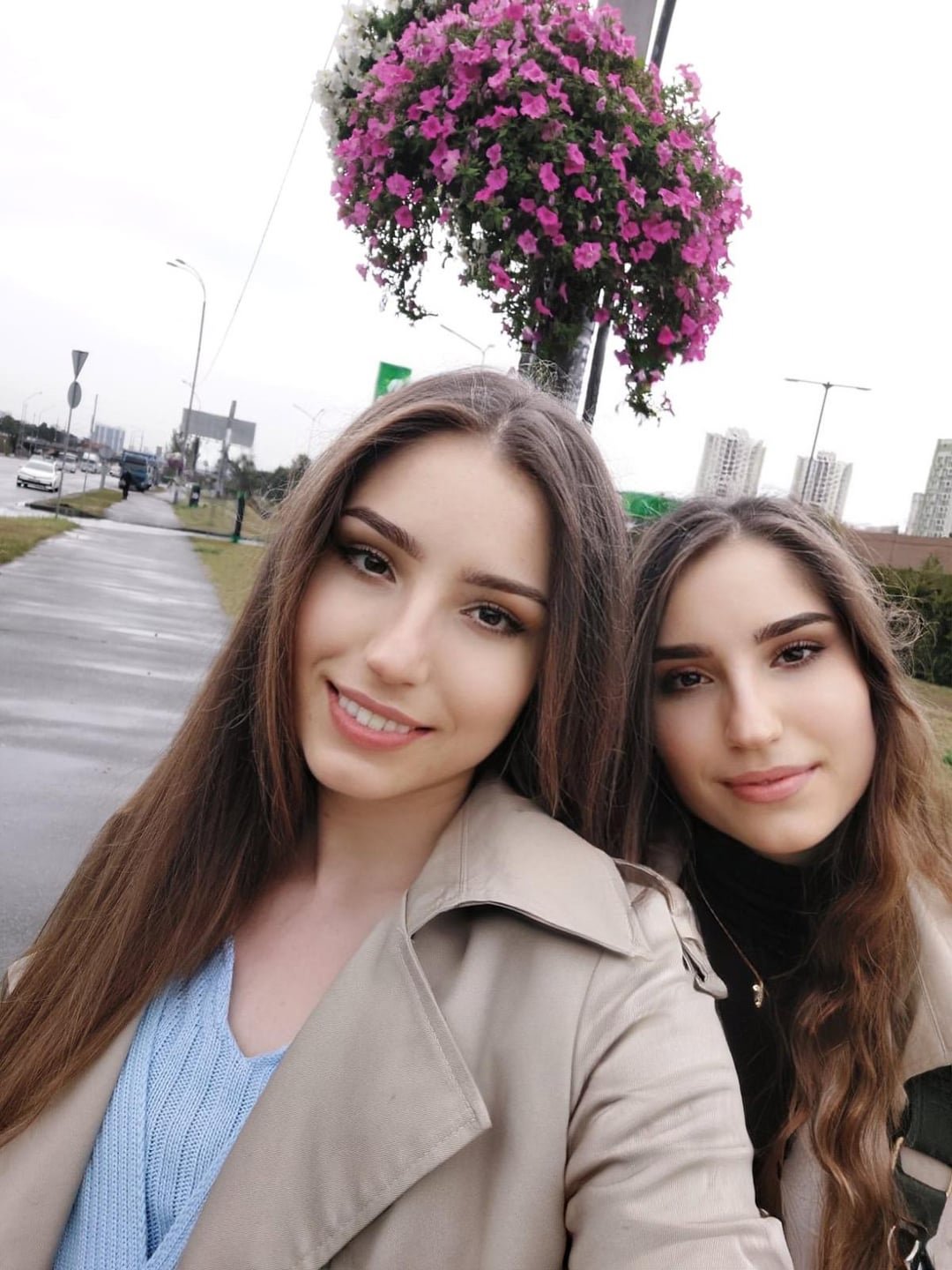 Gerçek ikiz kardeşler arasında özel bir bağ vardır... 10