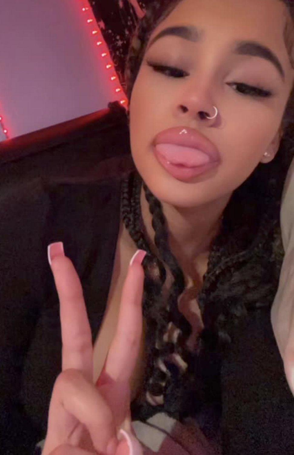 Bawdy Latina fuckmeat Backshots masturbieren 19
