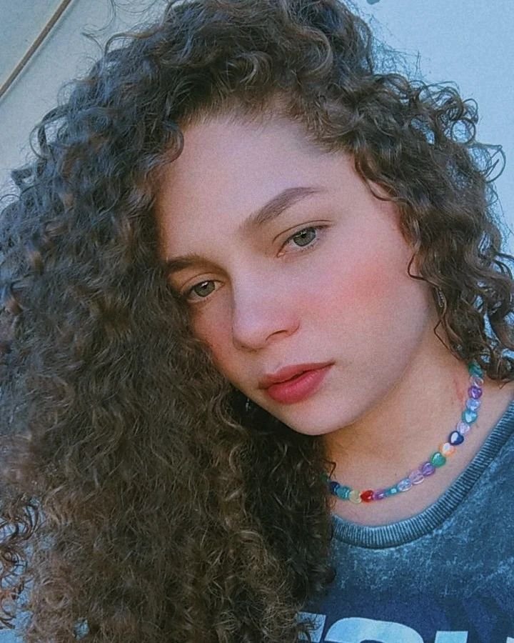 Novinha branquinha gostosa 1