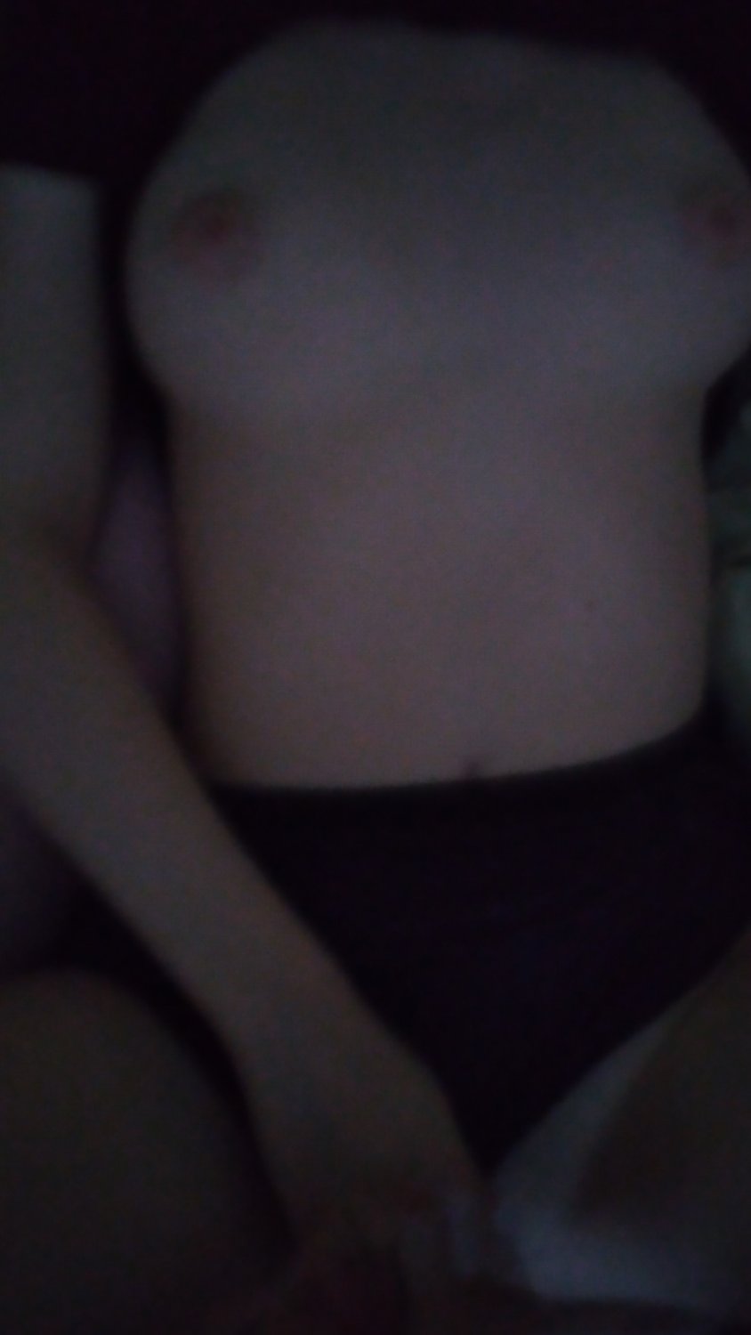 Jemandes Schauspielerin riskiert. Lust, auch deine Liebste zu verwetten? DM me 48