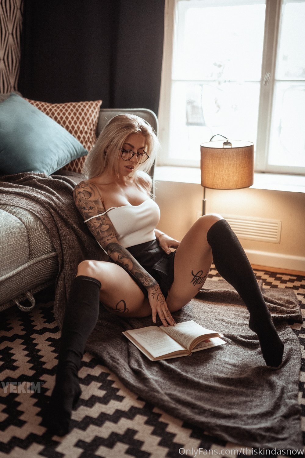 Tattooed Blonde MILF Knows How to Handle Your Desires 8