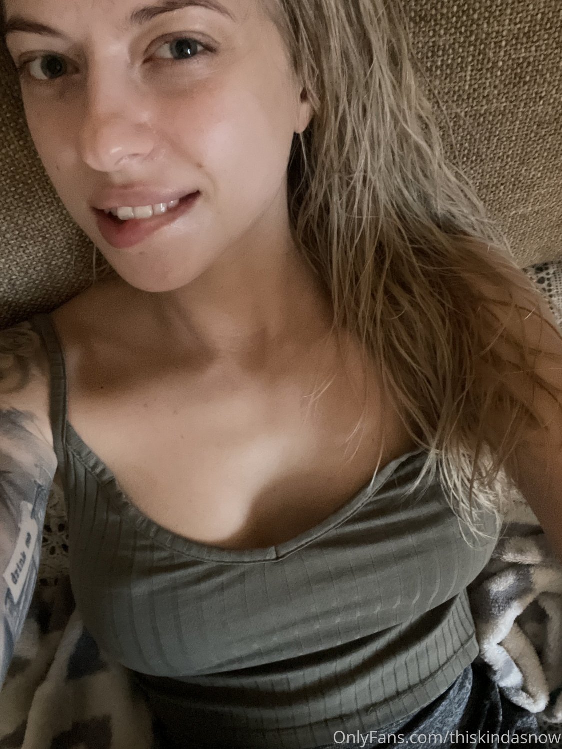 Tattooed Blonde MILF Knows How to Handle Your Desires 54