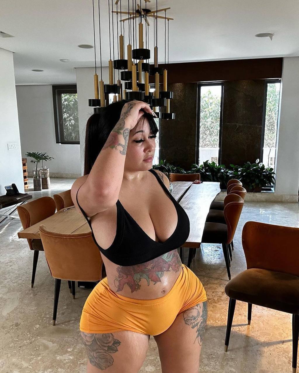 Thick Booty Shakes Like It’s Got a Mind of Its Own 7