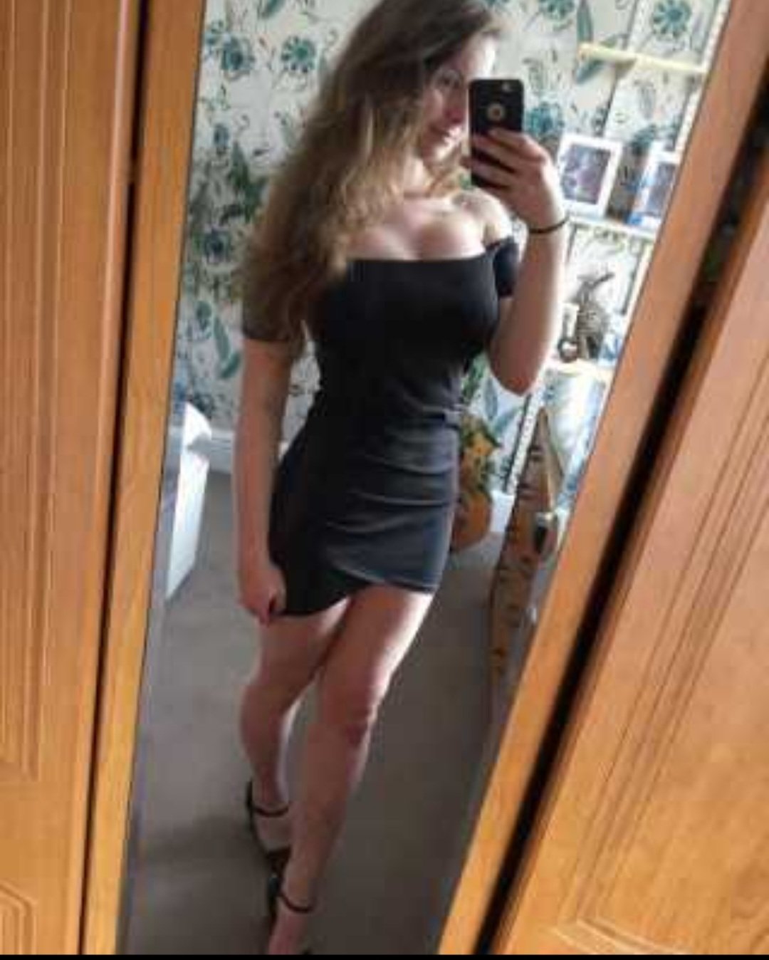 È un'ex fidanzata intima che fa ciò per cui è stata creata. 4