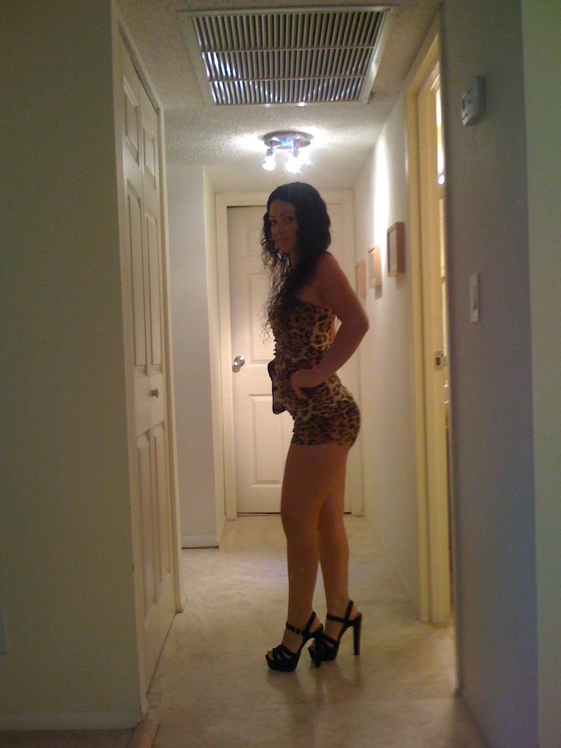 Daniela asını sikim için hazırlıyor. 1