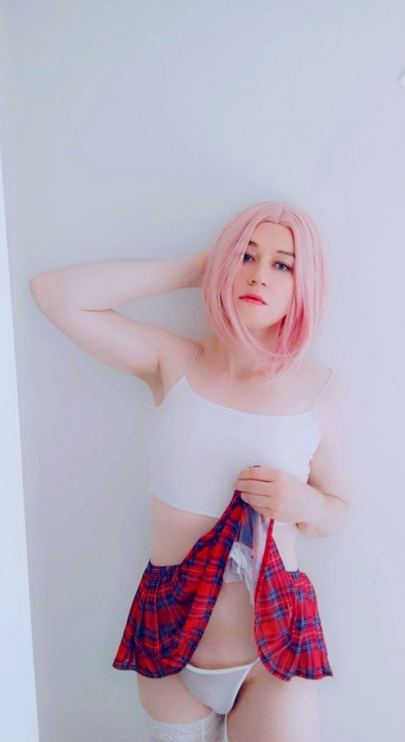 Sissy Robyn exposed and begging for more filthy play 6