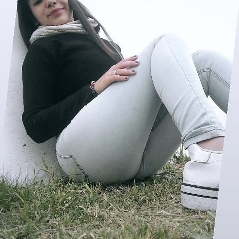 Shy Babe Shows Off Her Curves In Selfie Strip 7