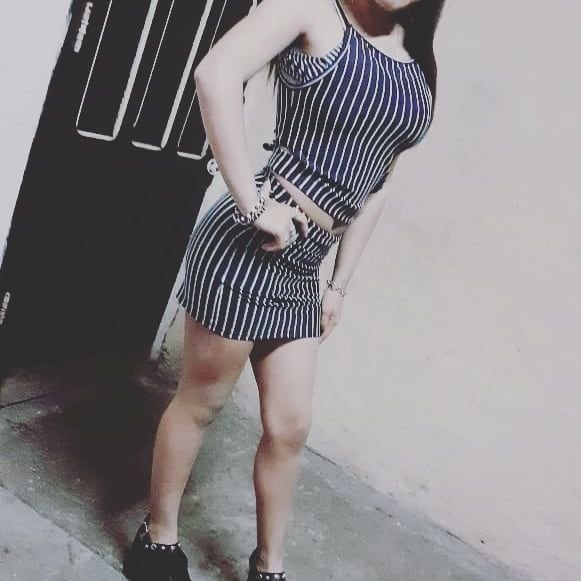 Shy Babe Shows Off Her Curves In Selfie Strip 13