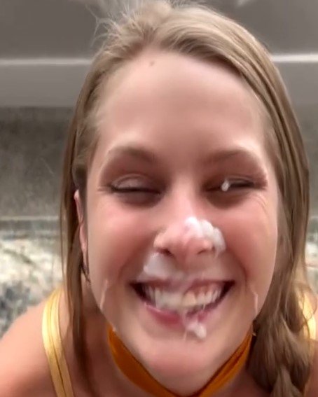Soin du visage pour une chatte pulpeuse 2