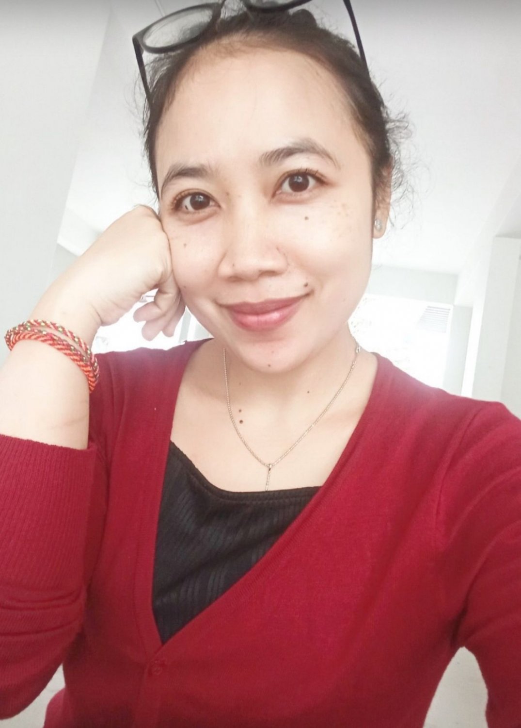 Indonesian Beauty Serves in Every Way 5