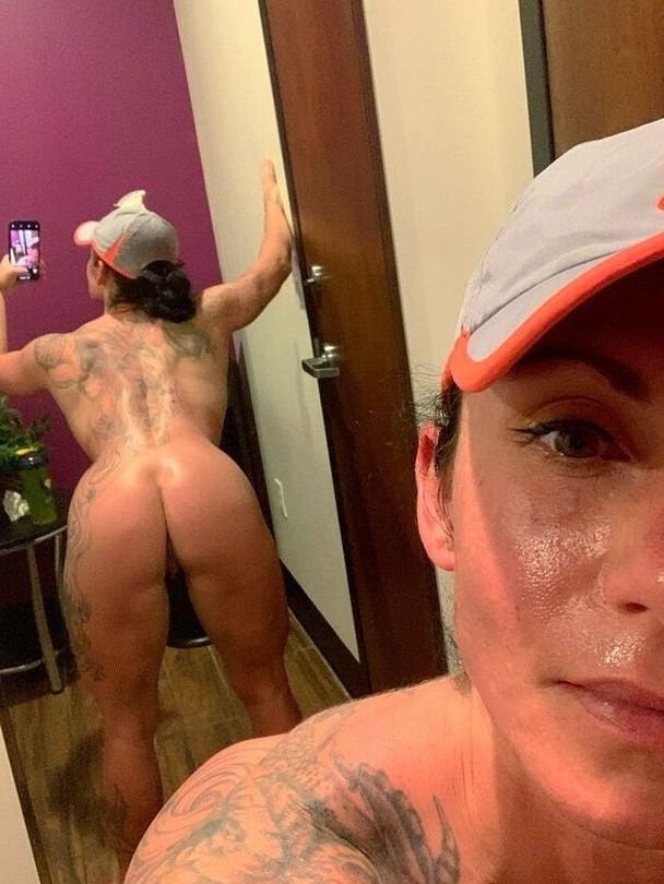 Florida MILF Shows Off Her Wild Side and Mega Clit 10