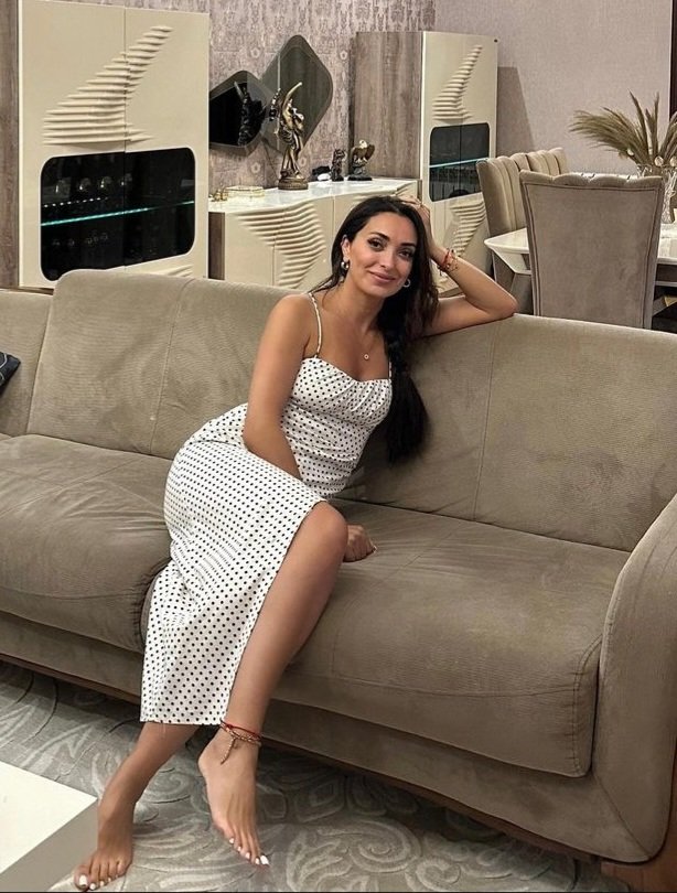 Yemyeşil glamour ayak pedikür milf 1