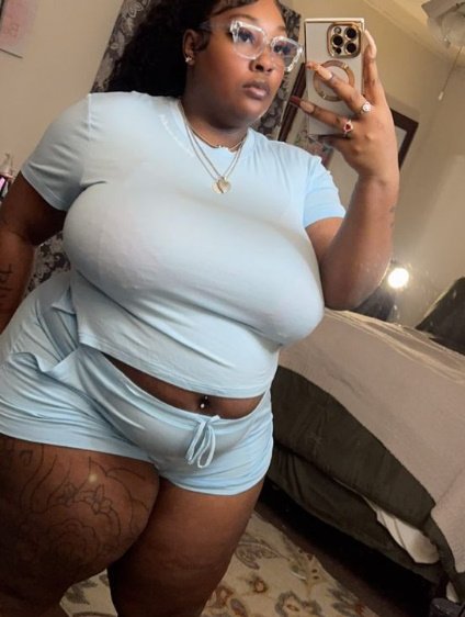 Inky Cheekzz Twerks That Booty Like a Dream 7