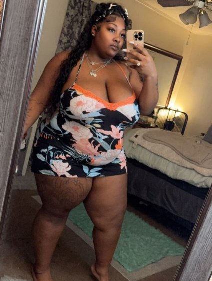 Inky Cheekzz Twerks That Booty Like a Dream 10