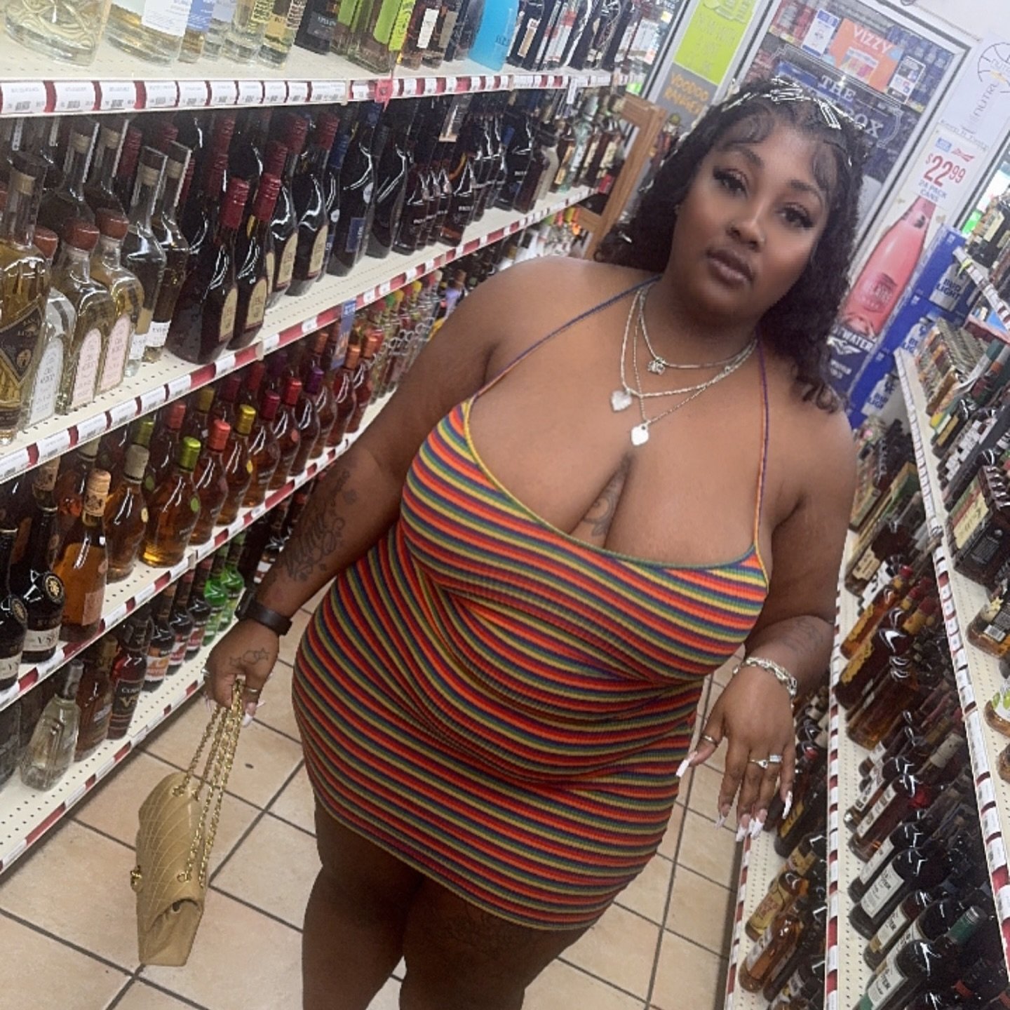 Inky Cheekzz Twerks That Booty Like a Dream 17