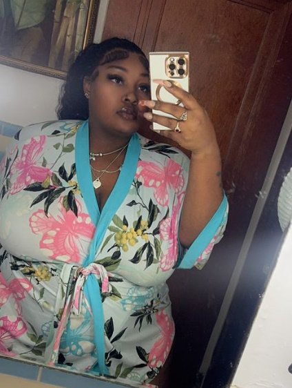 Inky Cheekzz Twerks That Booty Like a Dream 19