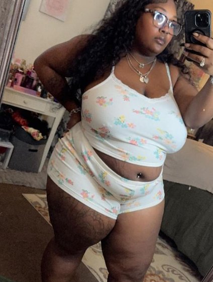 Inky Cheekzz Twerks That Booty Like a Dream 20