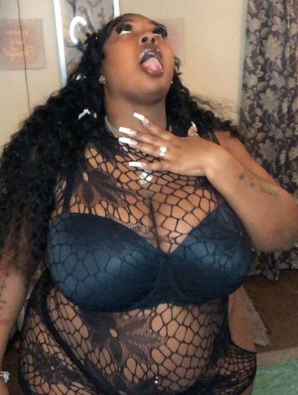 Inky Cheekzz Twerks That Booty Like a Dream 23