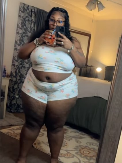 Inky Cheekzz Twerks That Booty Like a Dream 26