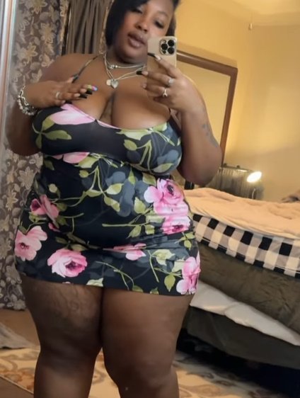 Inky Cheekzz Twerks That Booty Like a Dream 27