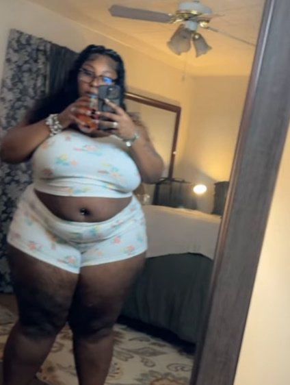 Inky Cheekzz Twerks That Booty Like a Dream 28