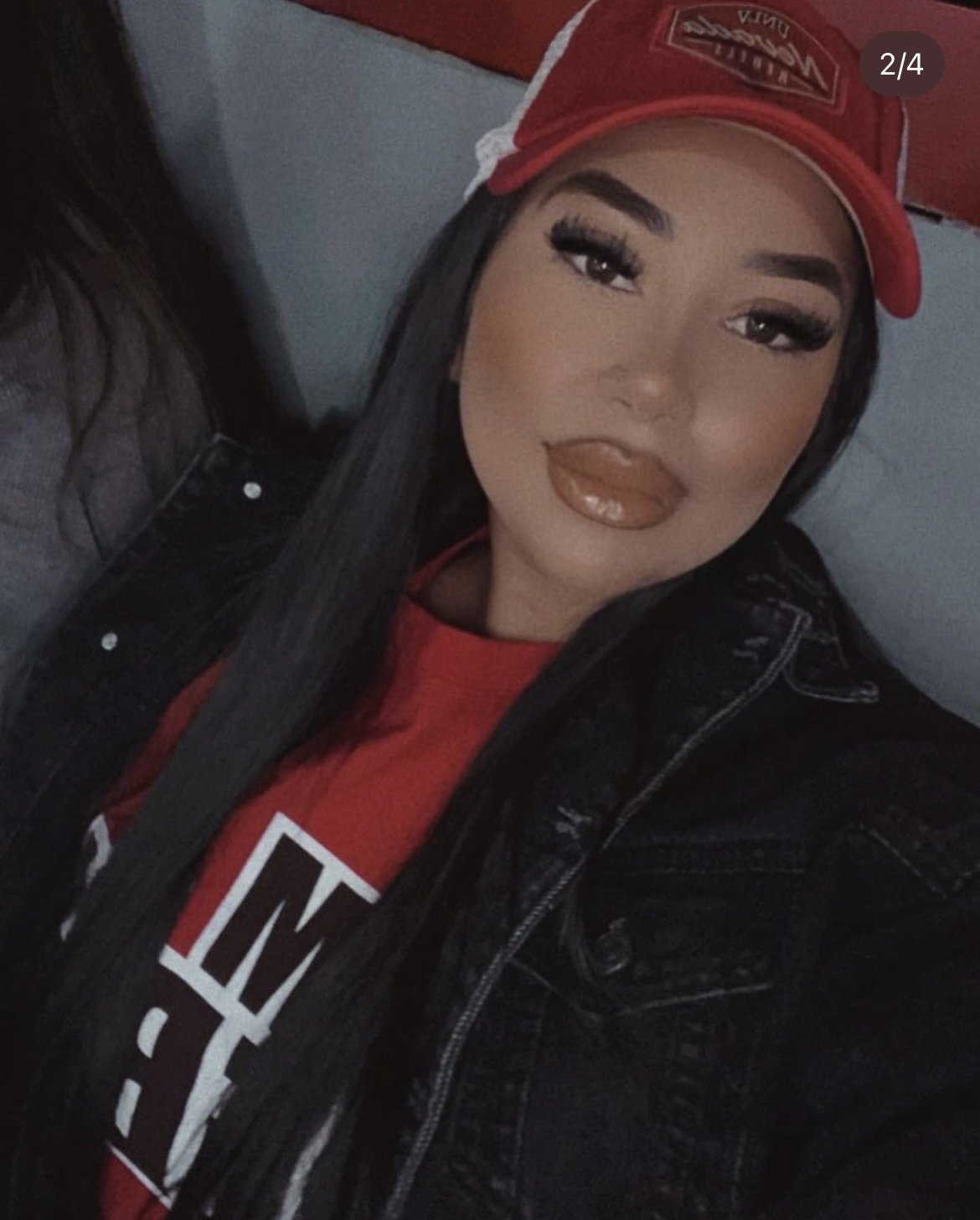 Jovem latina vilã sumarenta 1