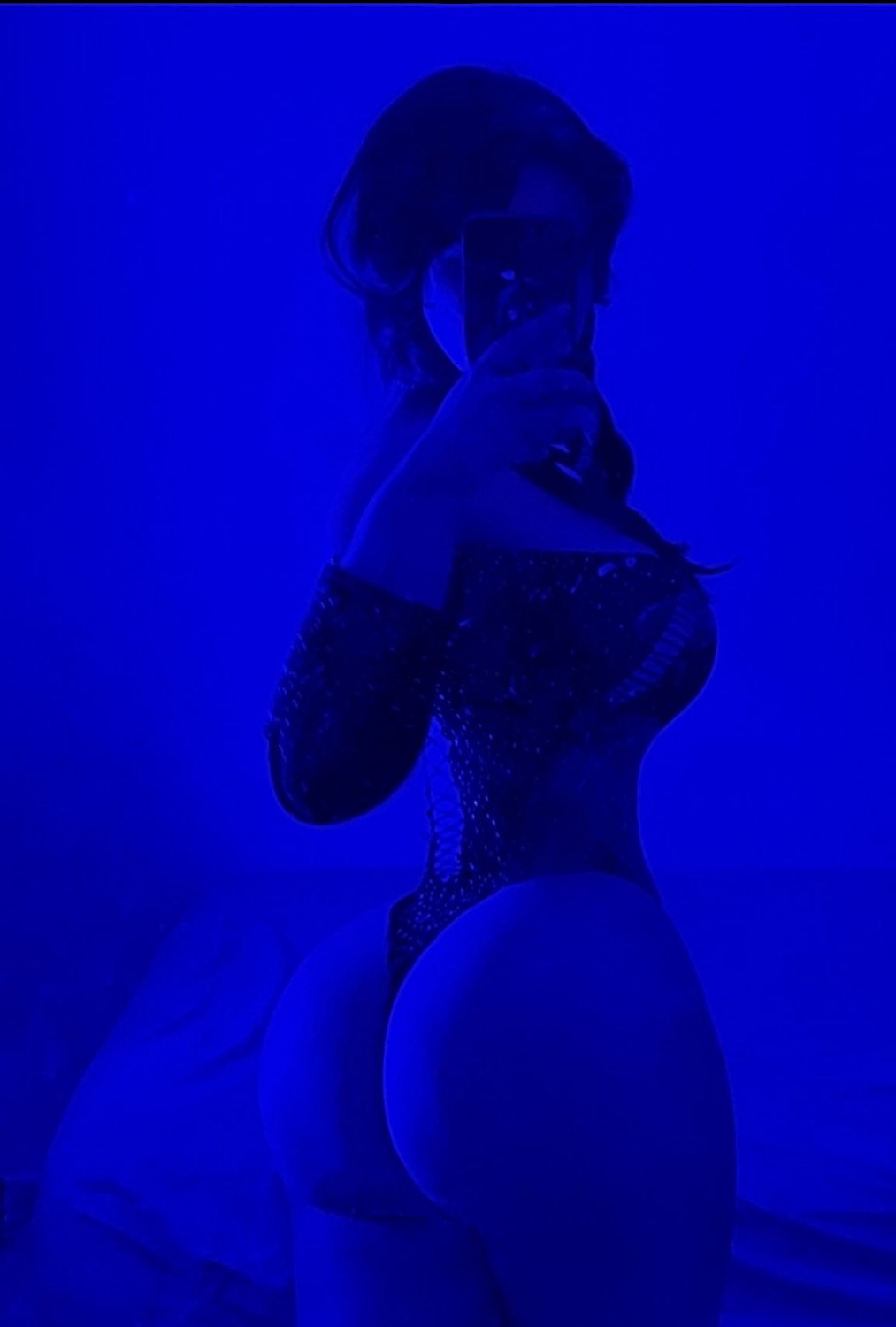 Korean Curvy Queen Genesis Gets Playfully Bold 7