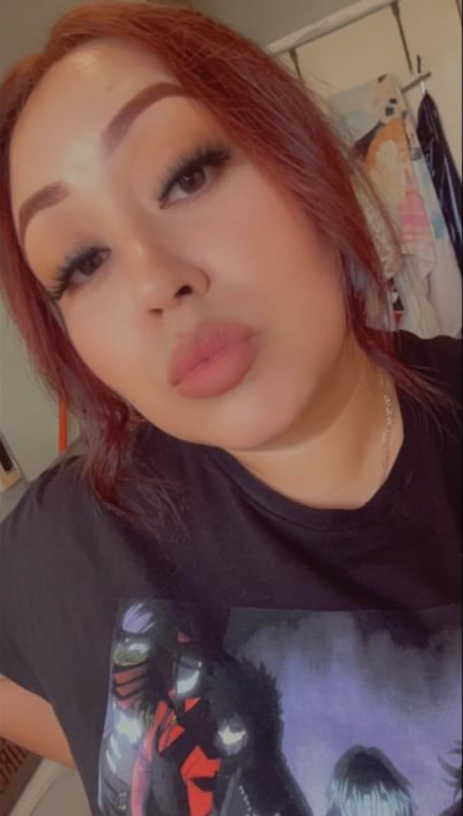 Latina milf grandi tette e viso timido 2