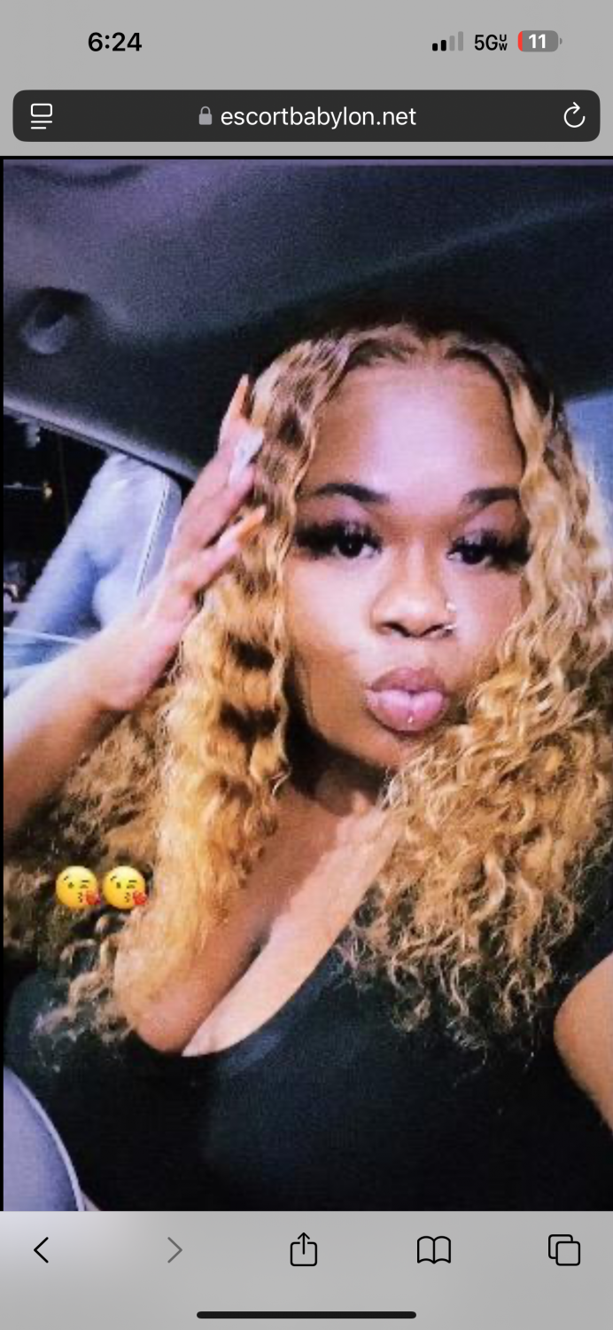 Thick Black Beauty Craves a Deep Ride 1