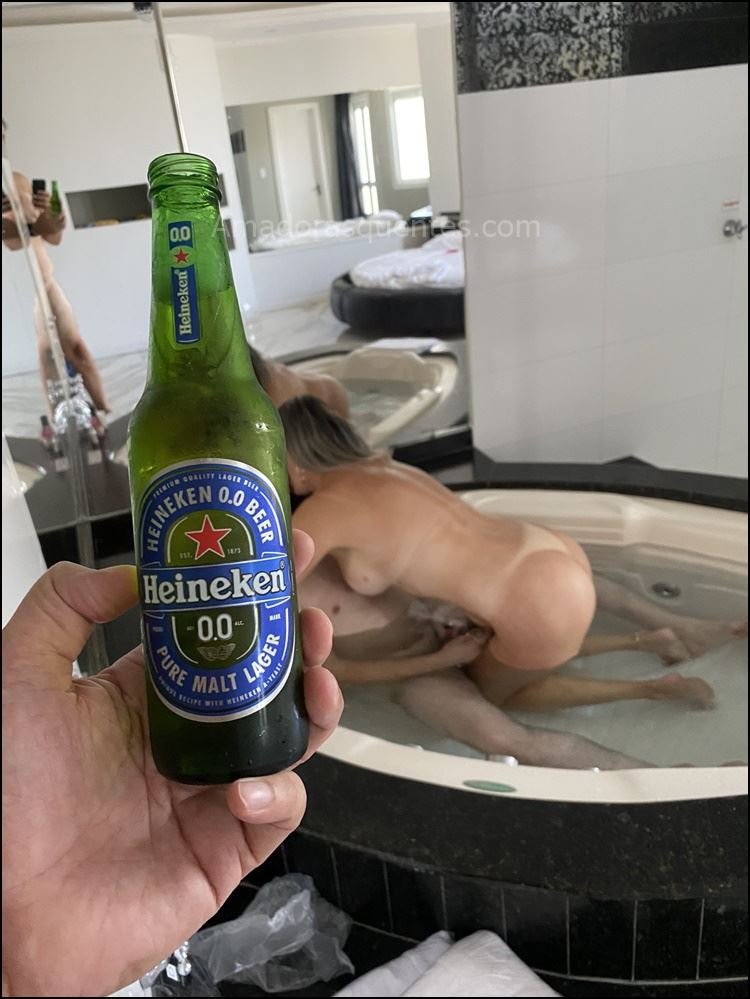 Peito, bunda e cerveja II 20