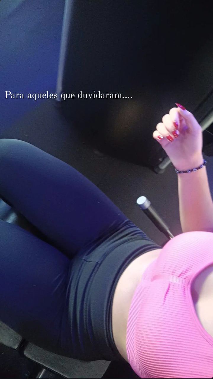 Hot Gym Friend Shows It All in Her Bikini 9