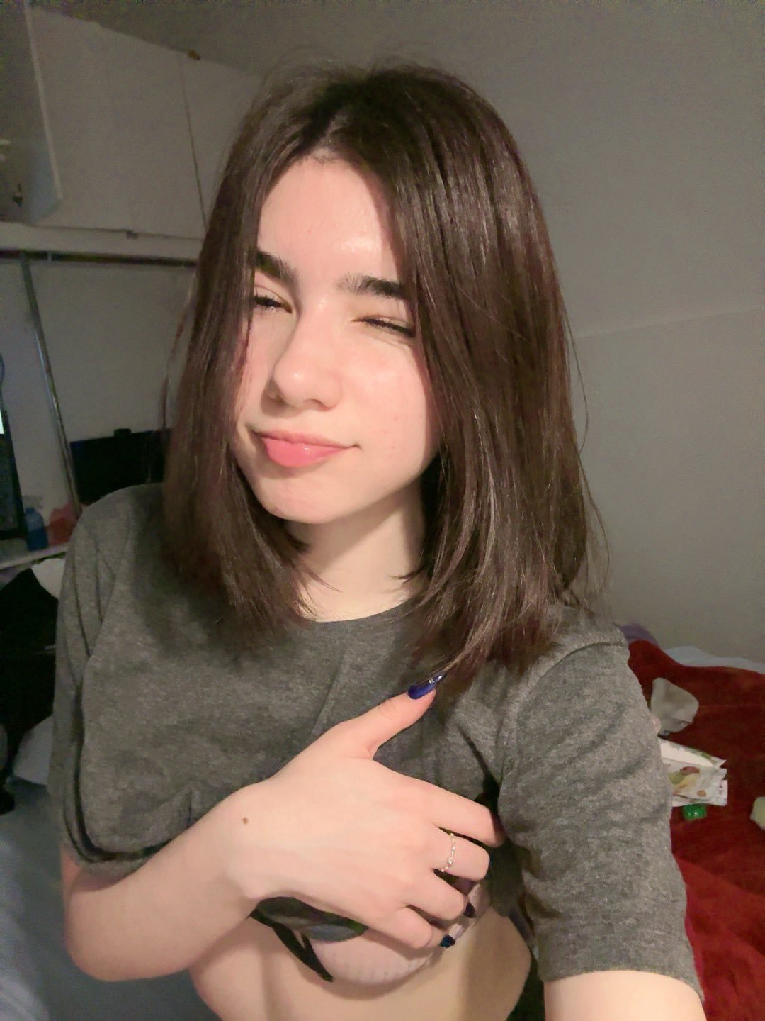 Zowi Can’t Stop Touching Herself 7