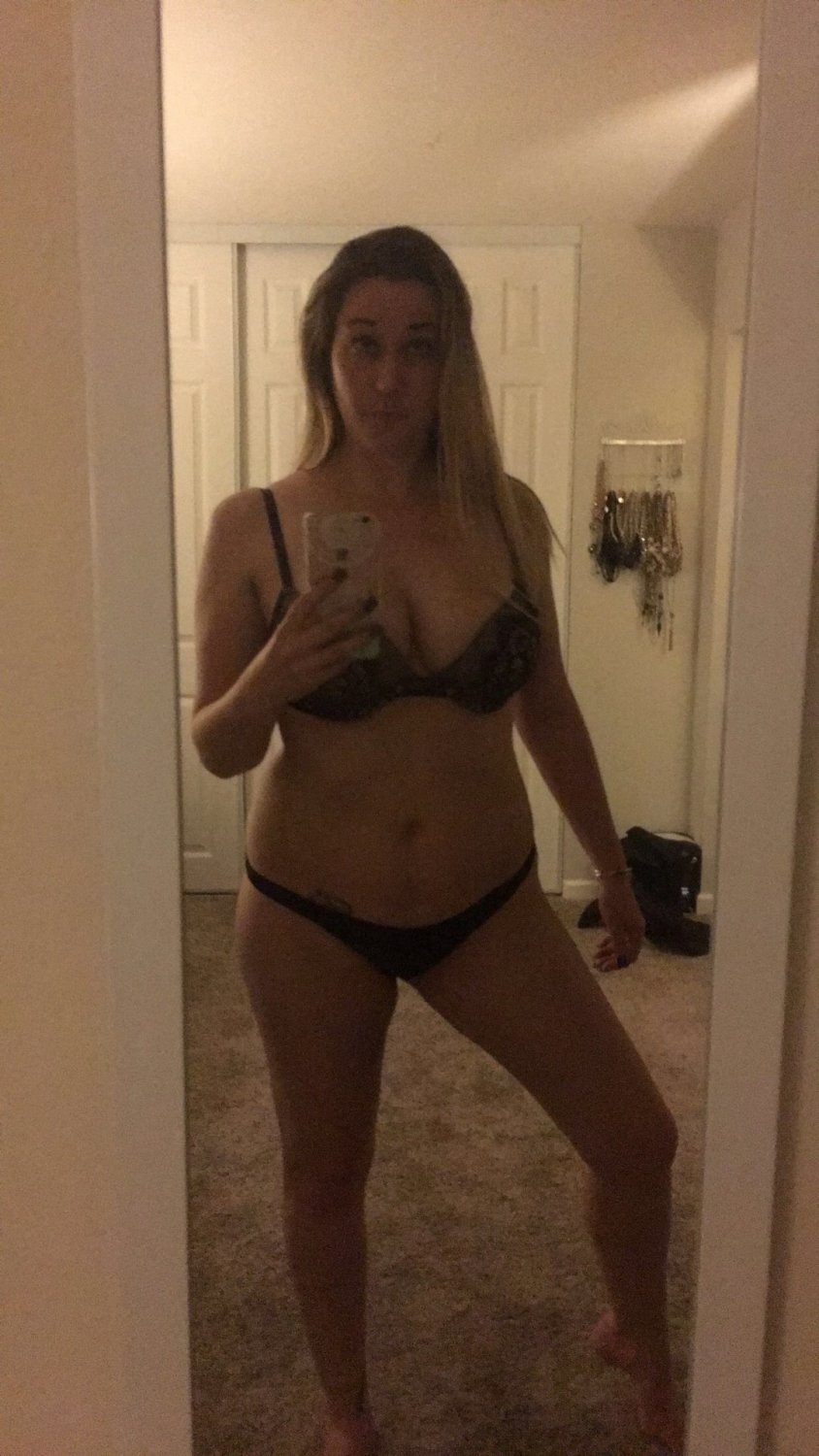 colega de trabalho casada com grandes mamas falsas 1