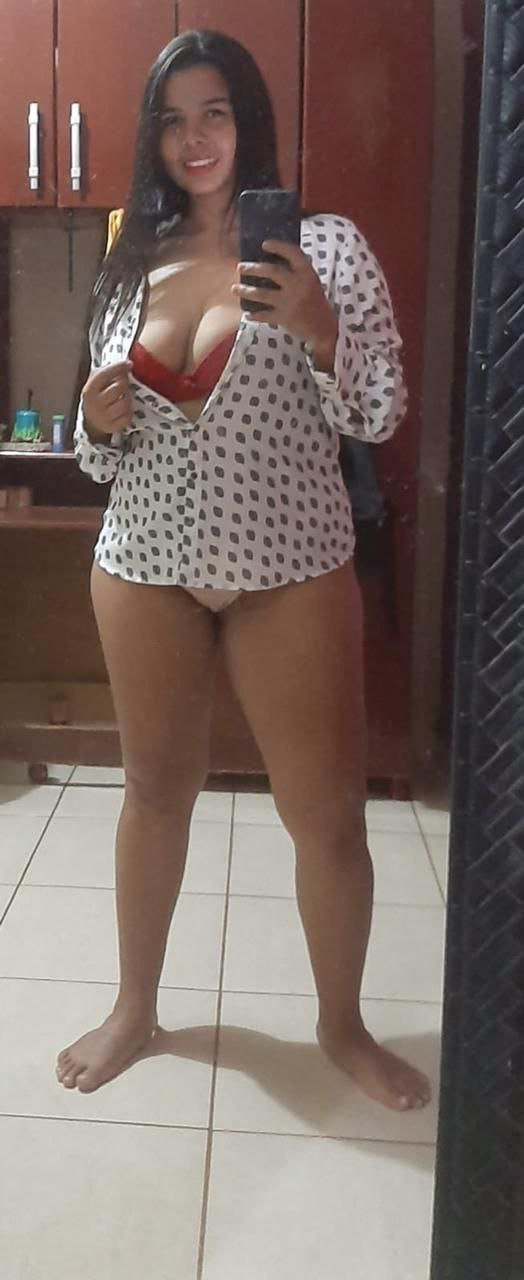 Sızan cuckold sürtük ev yapımı porno oyuncusu oynuyor 9