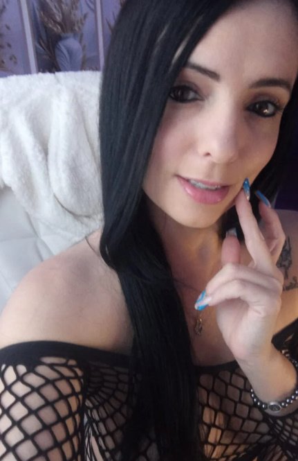 Nicollebr MILF Exudes Raw Seduction 4