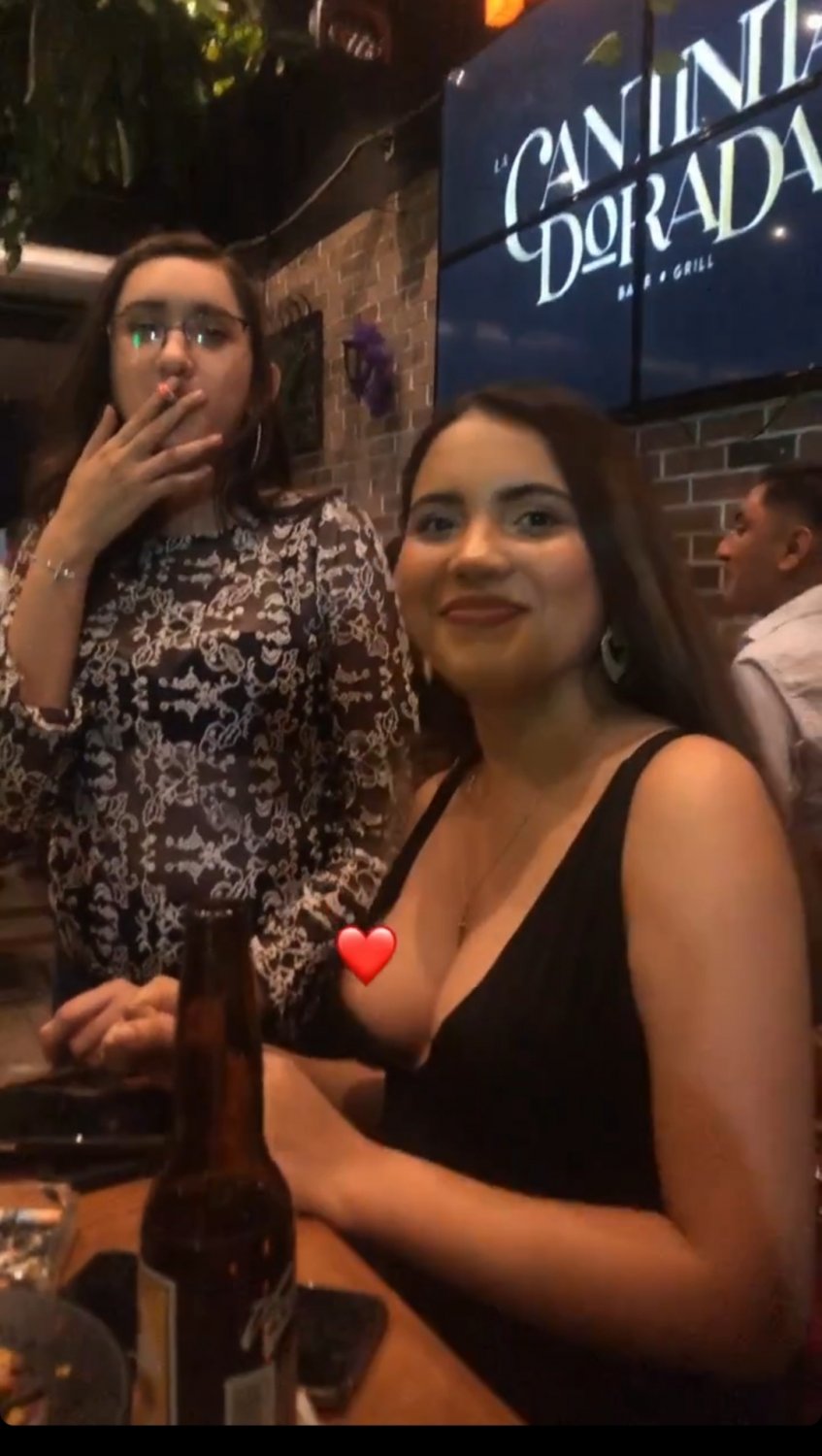 Jocelyn de Tampico y sus grandes tetas colgantes 6