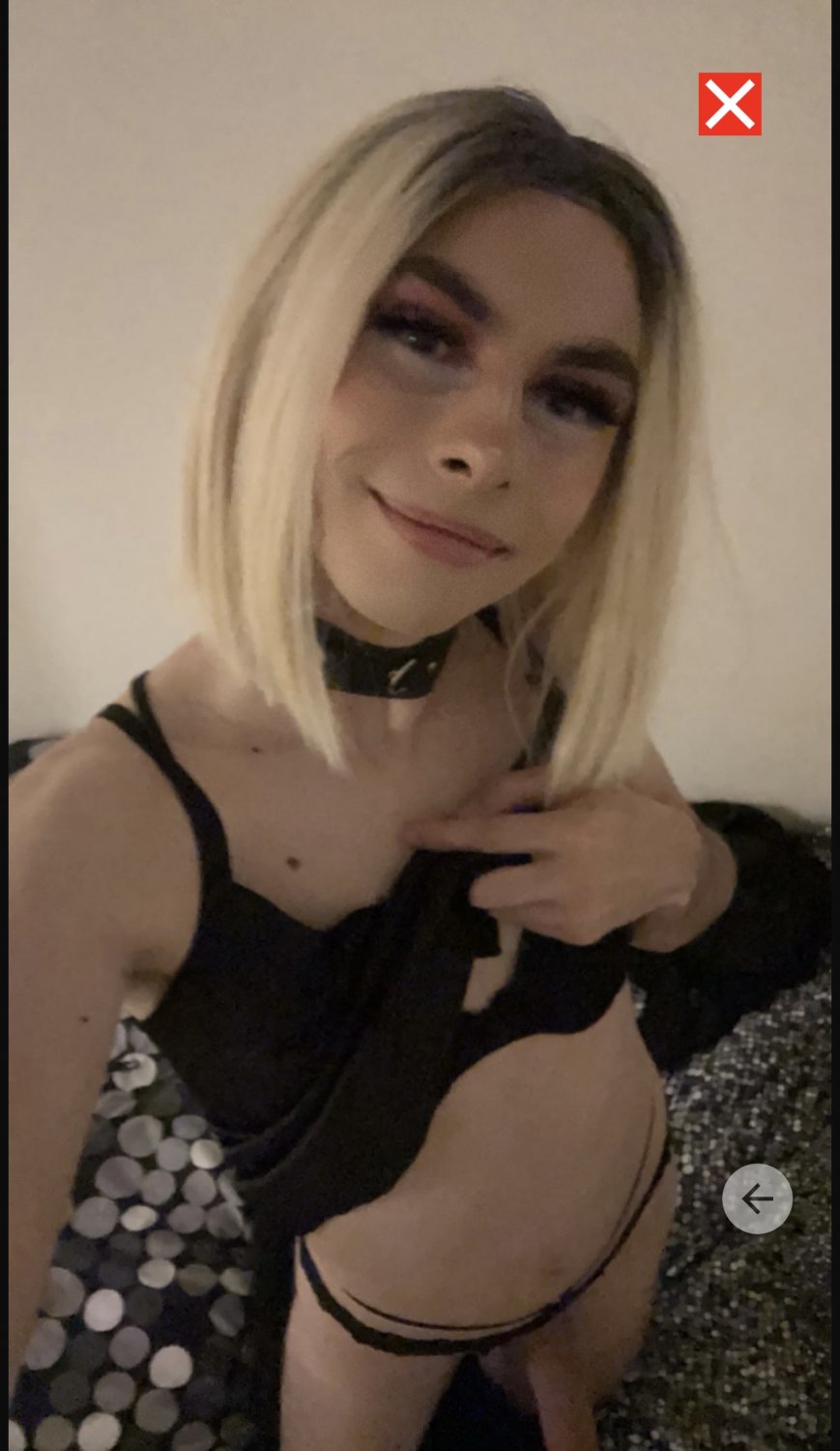 A mariquinhas francesa Lena espera ser mostrada 8