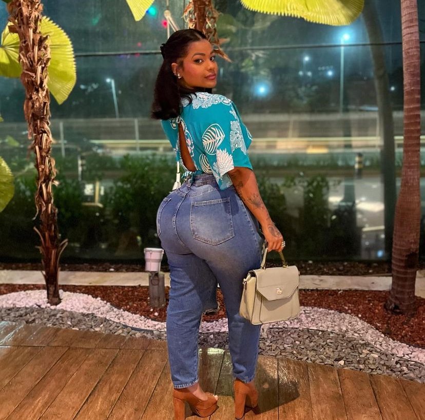 Lari the Ebony Model Turns Up the Heat in Her Second Showcase 8