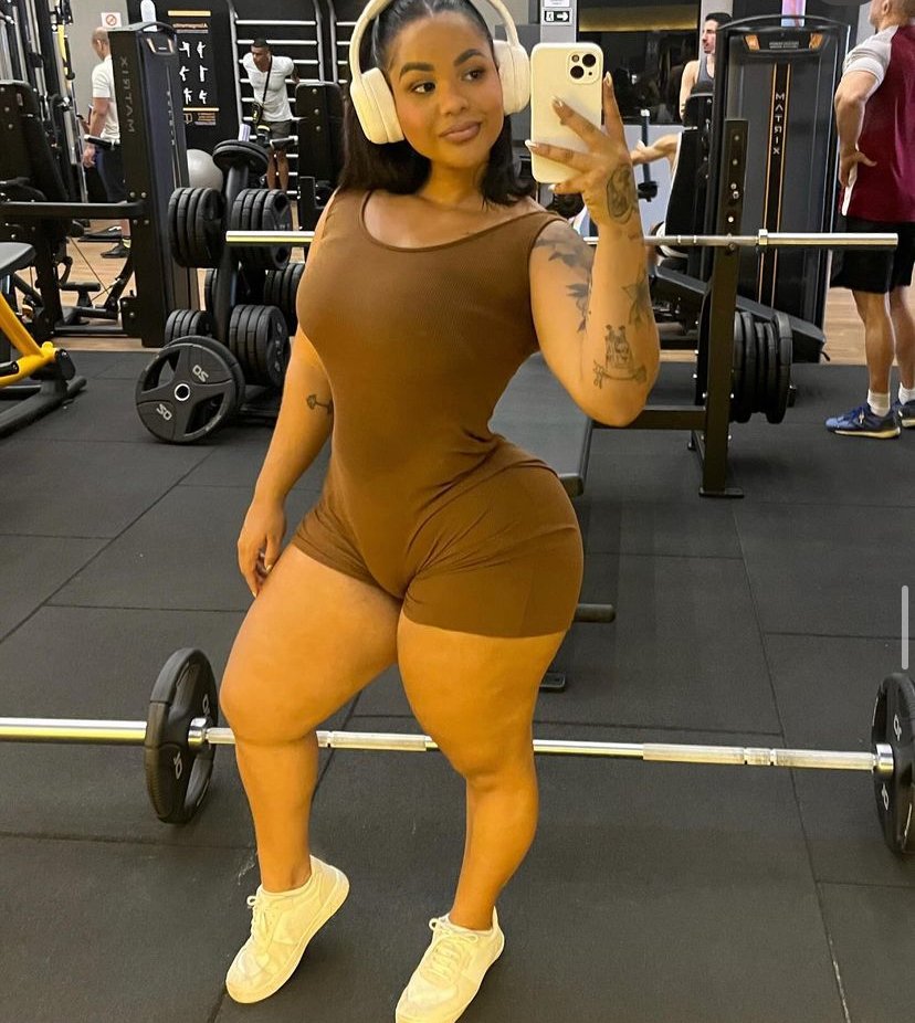 Lari the Ebony Model Turns Up the Heat in Her Second Showcase 9